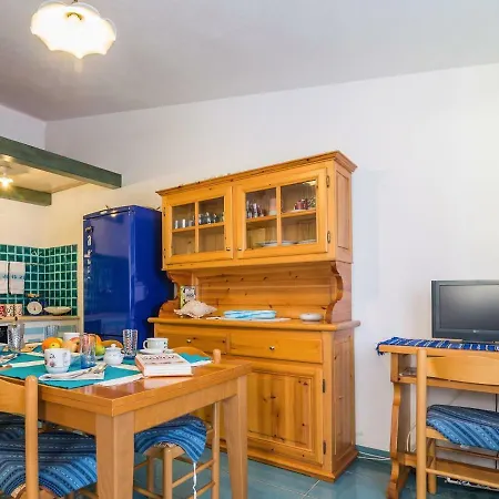Locazione Turistica Casa Pavoncella *