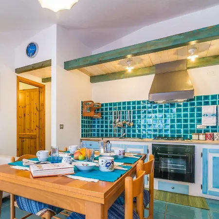 Locazione Turistica Casa Pavoncella *